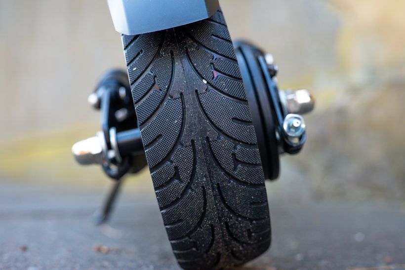 Close Up of Horizon Rear Solid Rubber Tire