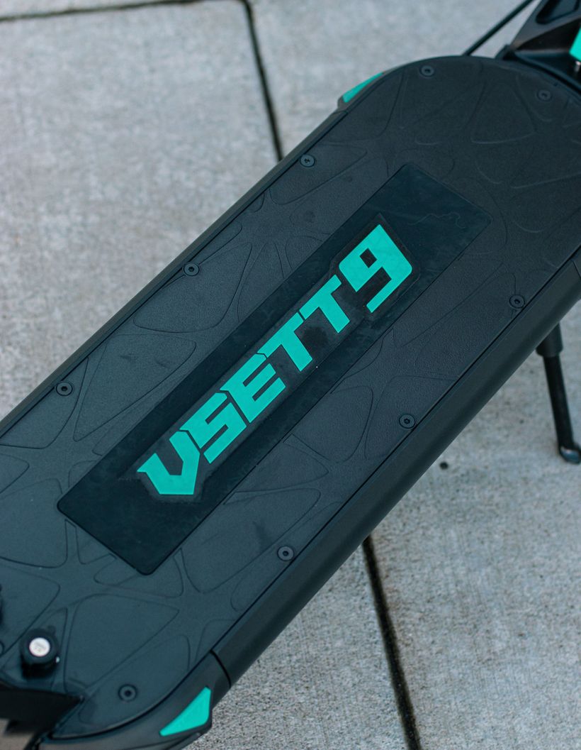 Close up of VSETT 9 Deck