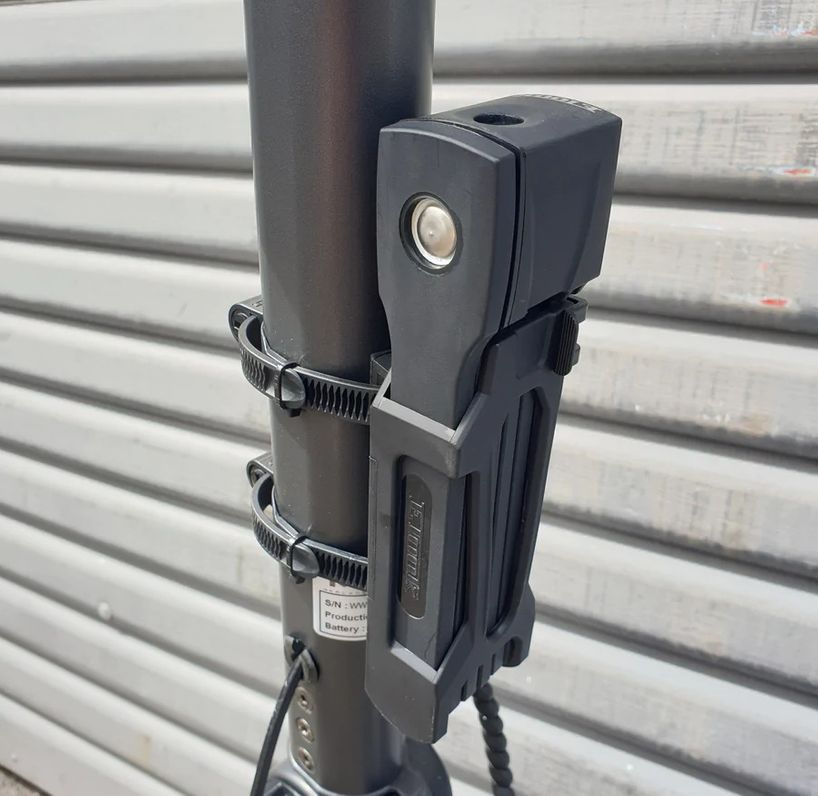 ETOOK ET480 High-Security Folding Lock Attached to Electric Scooter Stem