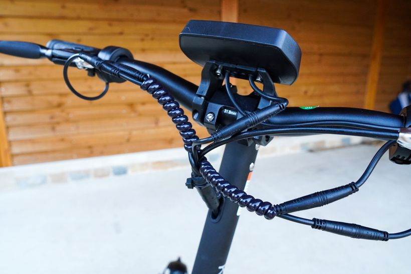 Kugoo G2 Pro Front of Handlebars and Cord Wrapped Up