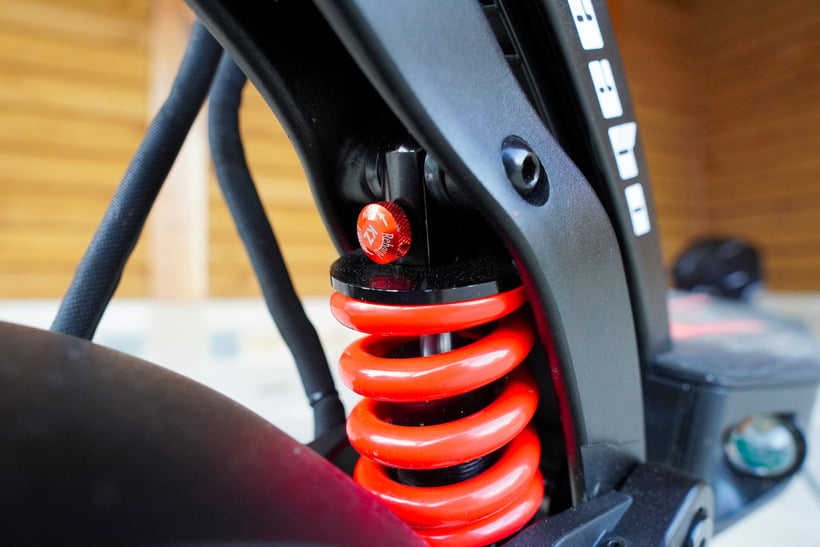 Mantis King GT Adjustable Hydraulic Suspension